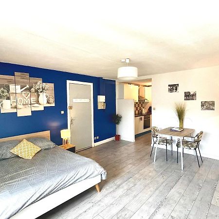Appartement Entier Moissac Centre 30 M2 Calme Avec Cour Interieure Pour Velos A 50M Du Marche De Moissac Luaran gambar