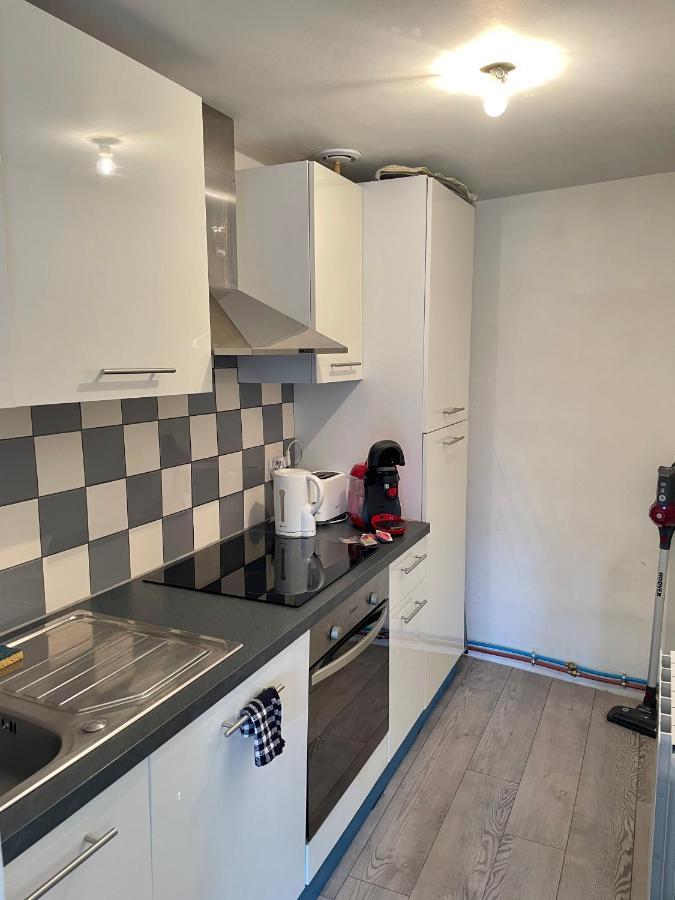 Appartement Entier Moissac Centre 30 M2 Calme Avec Cour Interieure Pour Velos A 50M Du Marche De Moissac Luaran gambar