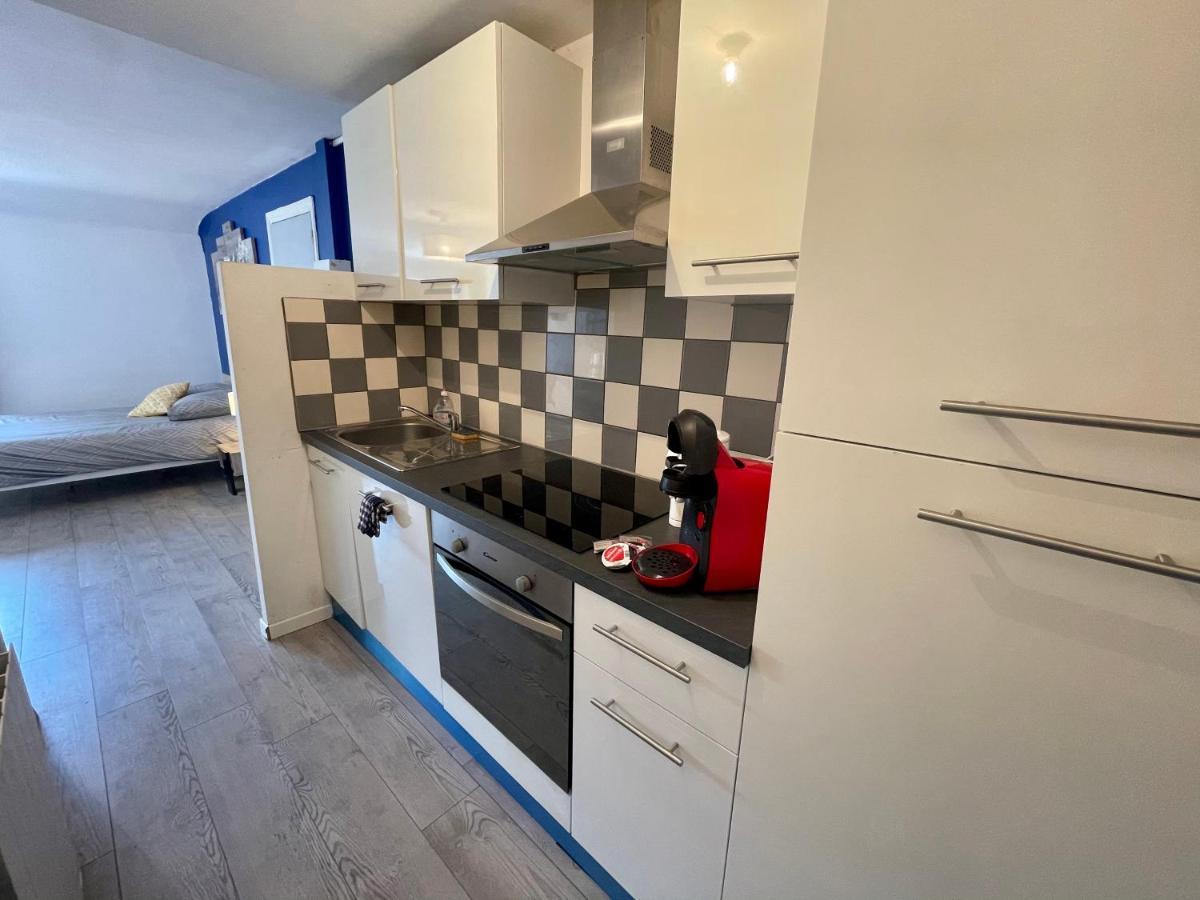 Appartement Entier Moissac Centre 30 M2 Calme Avec Cour Interieure Pour Velos A 50M Du Marche De Moissac Luaran gambar