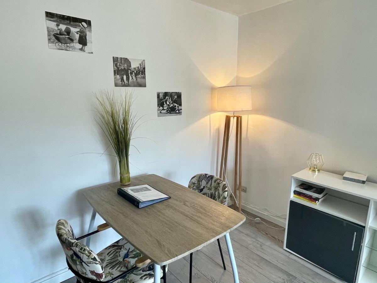 Appartement Entier Moissac Centre 30 M2 Calme Avec Cour Interieure Pour Velos A 50M Du Marche De Moissac Luaran gambar